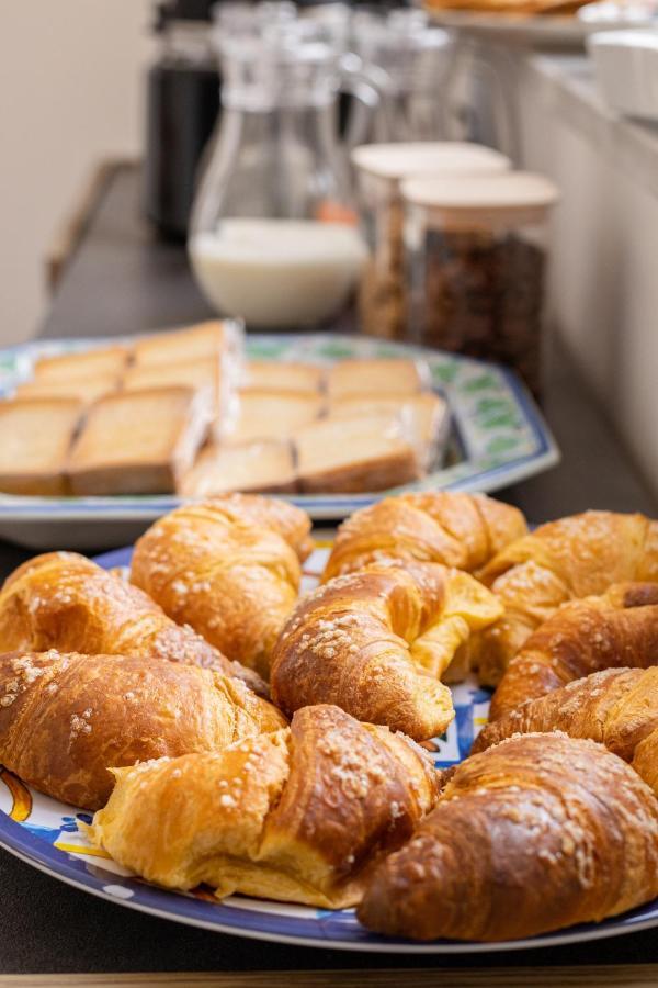 Le Cinque Stanze Palermo Room&Breakfast Εξωτερικό φωτογραφία